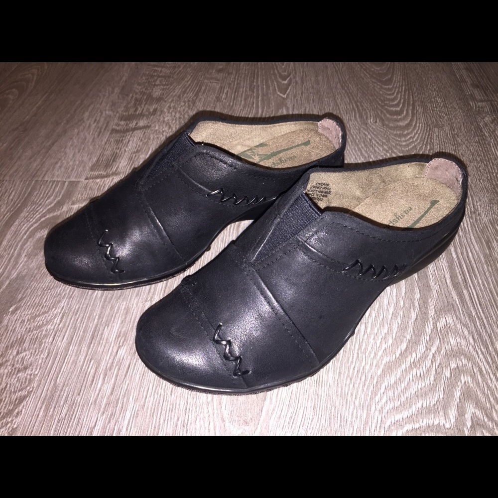 ‼️EASY SPIRIT SLIP On SHOES/ CLOGS